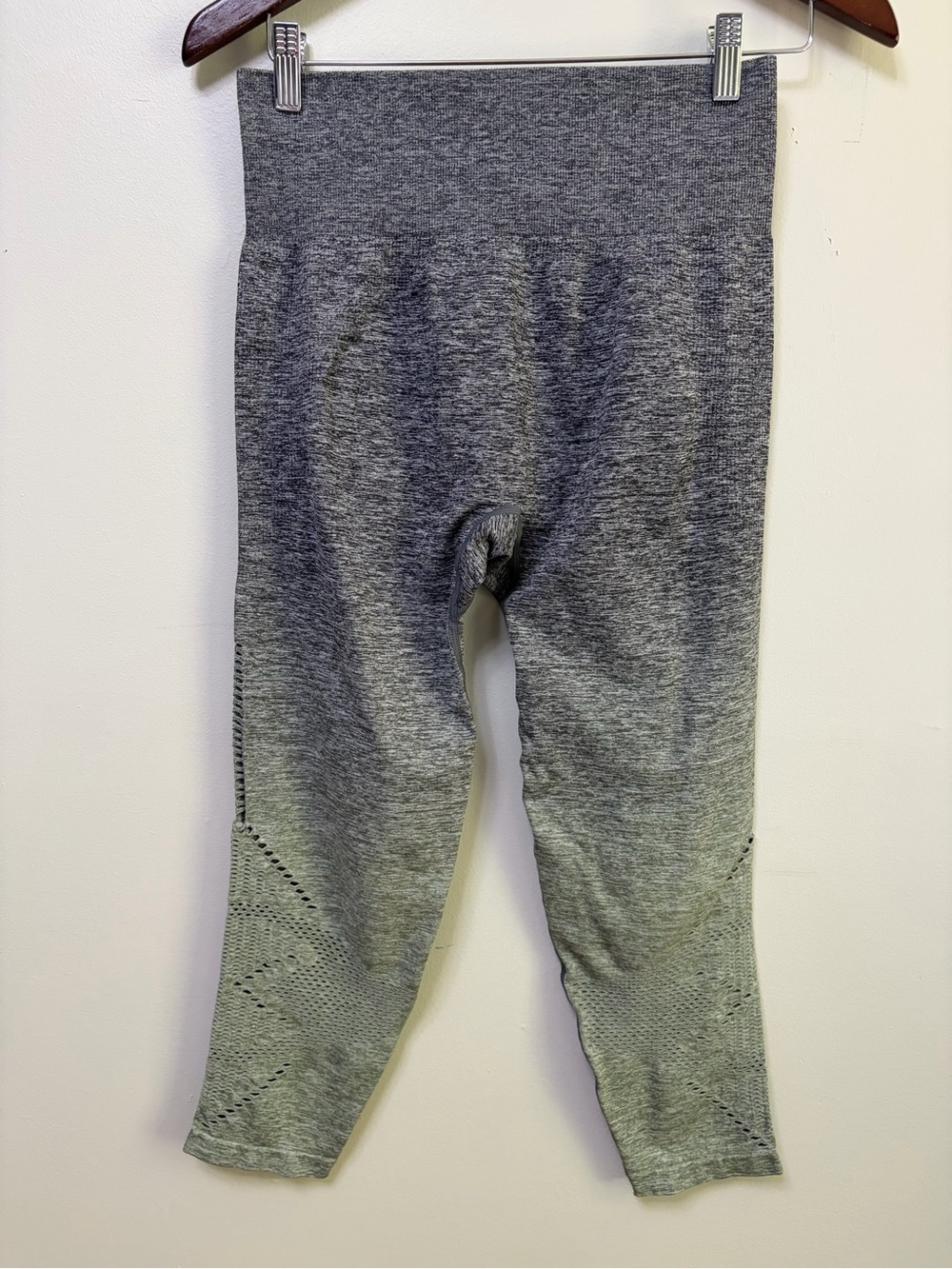 PINK Victoria's Secret women’s Cool & Comfy Ombre Seamless Leggings Large Larger